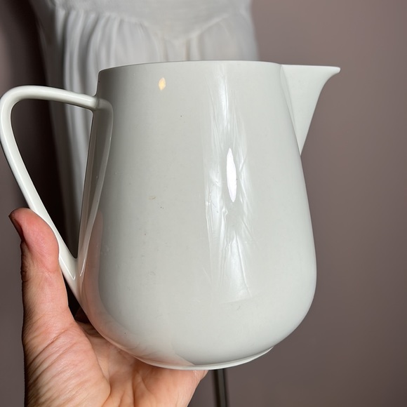 Villeroy & Boch Off White Creamer / Jug appr 5.5” - Picture 9 of 12
